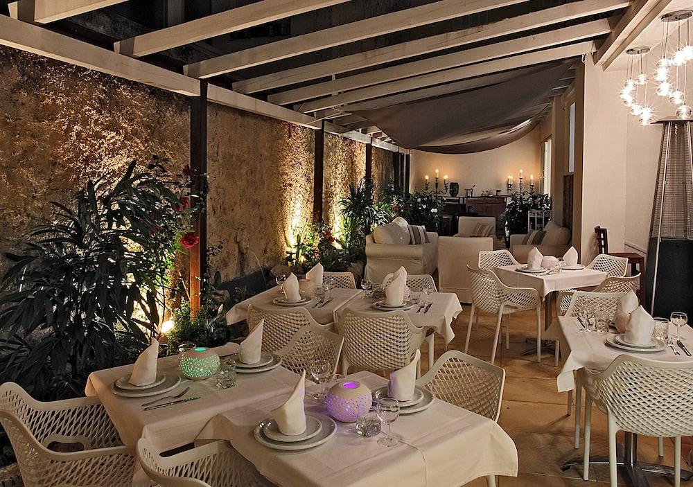 Palm Beach Hotel 4*